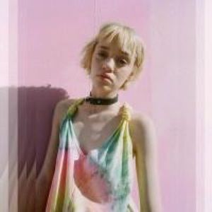 Meet your Posher, Alexia